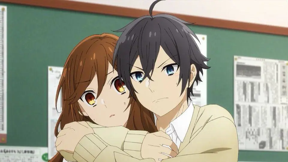 Anime Romantis Agustus 2019 Gambar yang menampilkan adegan romantis dari anime yang tayang di bulan Agustus 2019