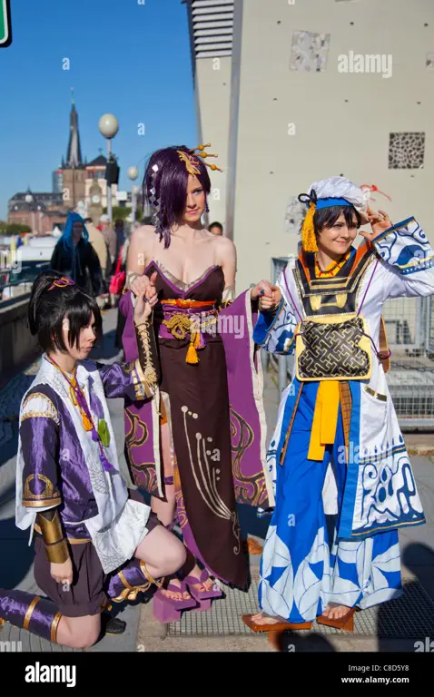 Ekspresi penggemar anime yang antusias menantikan anime Summer 2019 Penggemar anime yang bersemangat