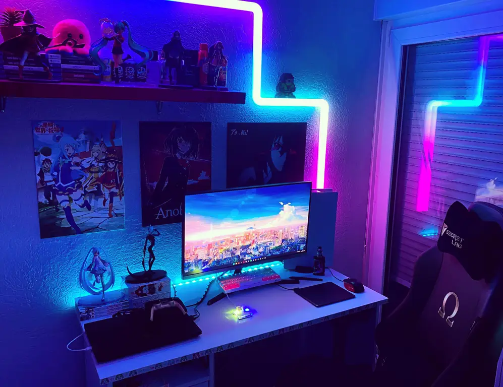 Setup Nonton Anime yang Nyaman Gambar setup nonton anime yang nyaman